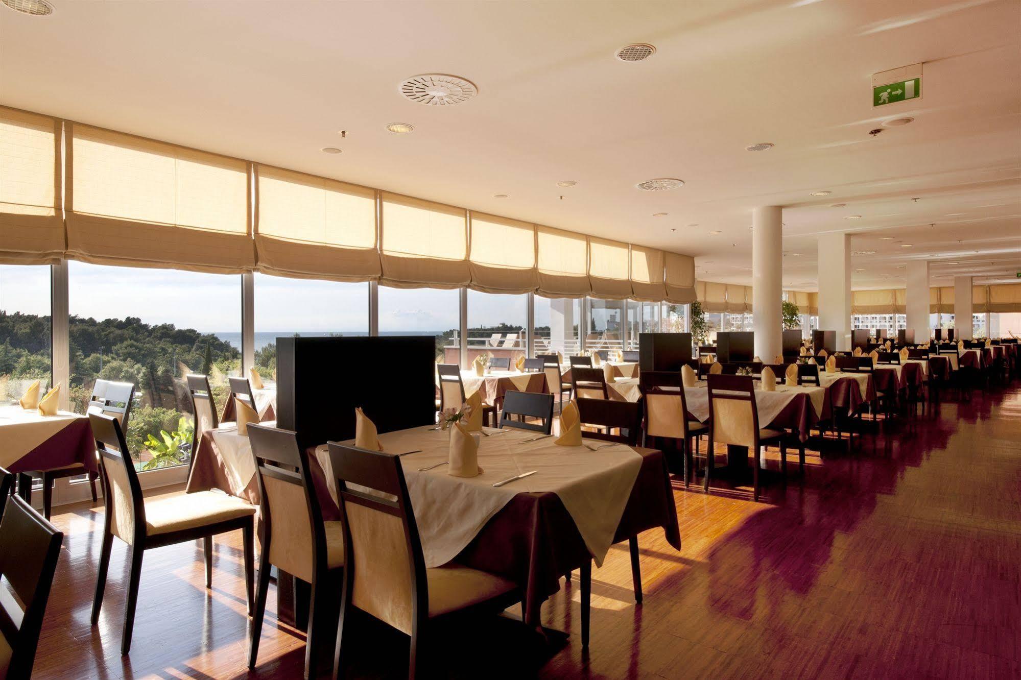 Hotel Albatros Plava Laguna Poreč Extérieur photo